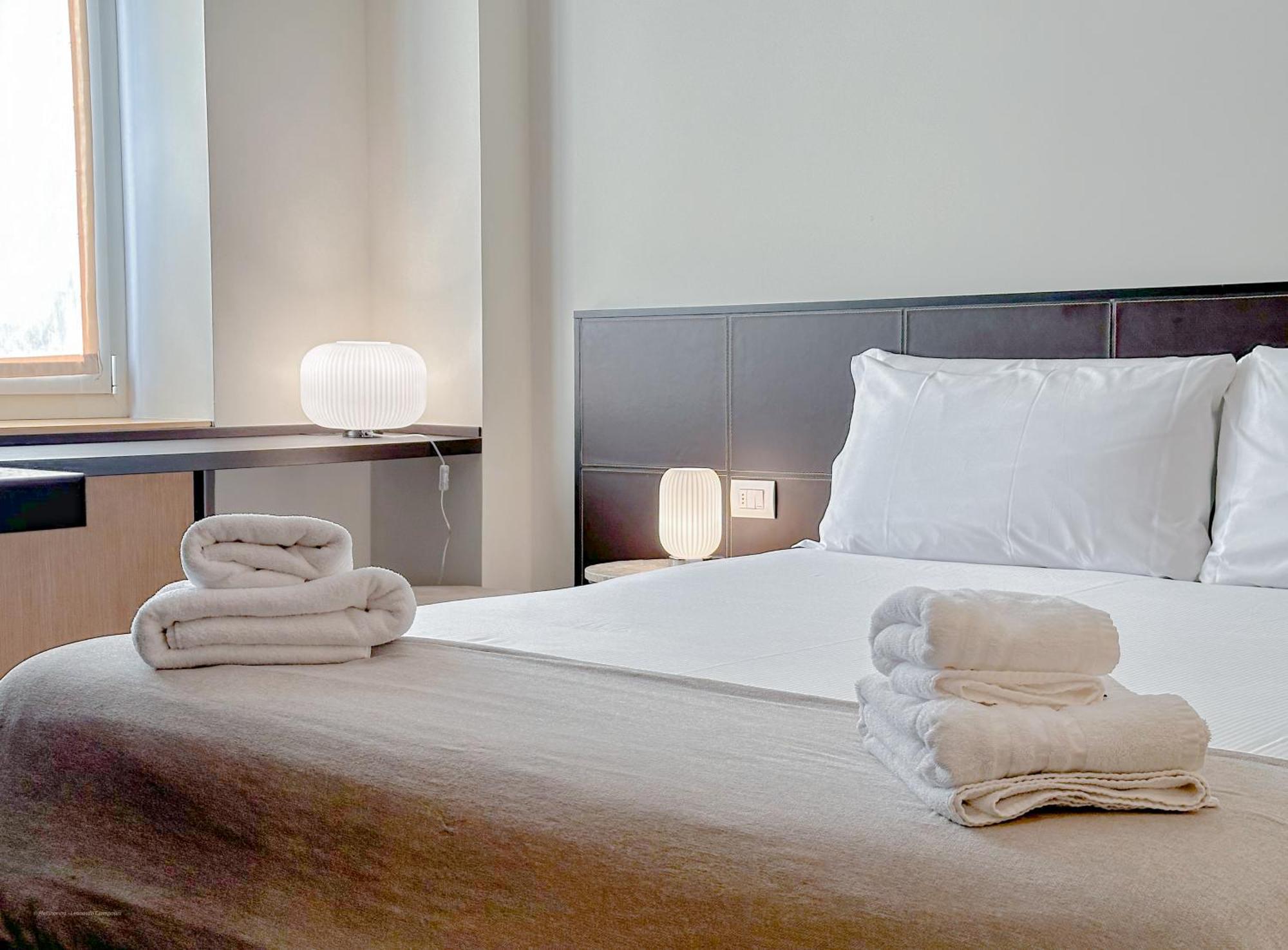Fontana Suites - 15 Min Dal Duomo Milano Eksteriør bilde